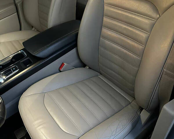 Красный Форд Фьюжн, объемом двигателя 2 л и пробегом 133 тыс. км за 17500 $, фото 18 на Automoto.ua