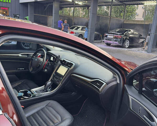 Красный Форд Фьюжн, объемом двигателя 2 л и пробегом 190 тыс. км за 11850 $, фото 7 на Automoto.ua