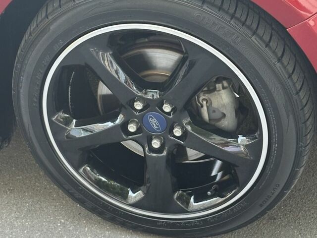 Красный Форд Фьюжн, объемом двигателя 2.5 л и пробегом 125 тыс. км за 10800 $, фото 5 на Automoto.ua