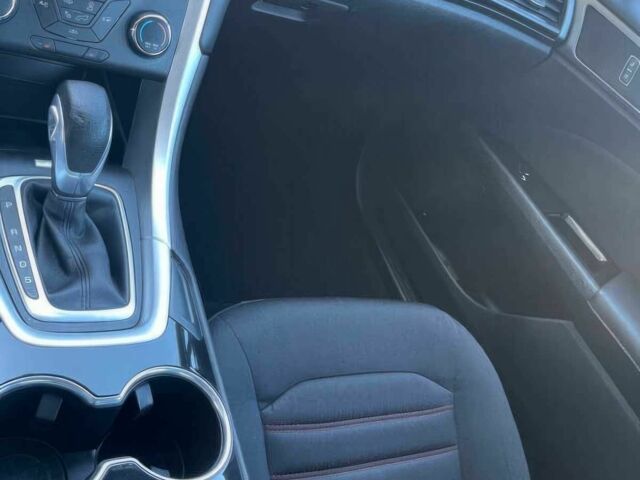 Красный Форд Фьюжн, объемом двигателя 1.5 л и пробегом 72 тыс. км за 5100 $, фото 7 на Automoto.ua