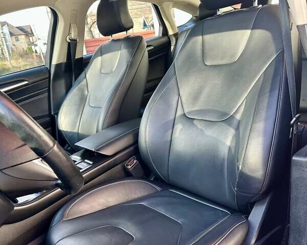 Красный Форд Фьюжн, объемом двигателя 2 л и пробегом 123 тыс. км за 14500 $, фото 11 на Automoto.ua