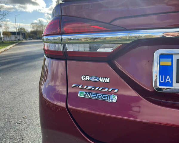 Красный Форд Фьюжн, объемом двигателя 2 л и пробегом 92 тыс. км за 17000 $, фото 26 на Automoto.ua