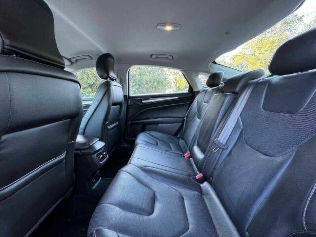 Форд Фьюжн 2016 в Киеве на Automoto.ua Красный Форд Фьюжн, объемом двигателя 2 л и пробегом 71 тыс. км за 10000 $, фото 10 на Automoto.ua