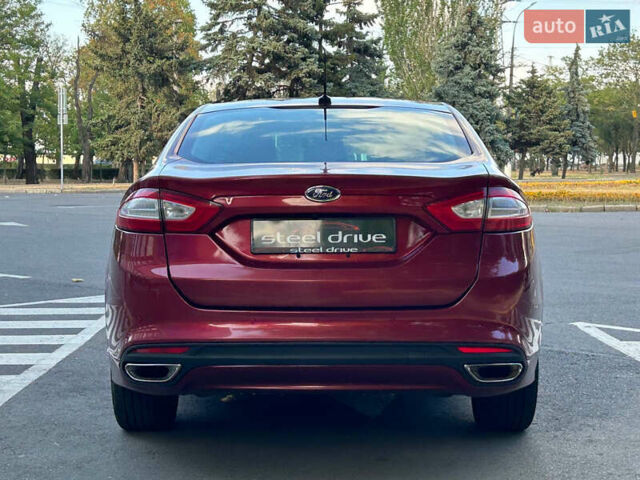 Красный Форд Фьюжн, объемом двигателя 2 л и пробегом 186 тыс. км за 13499 $, фото 5 на Automoto.ua