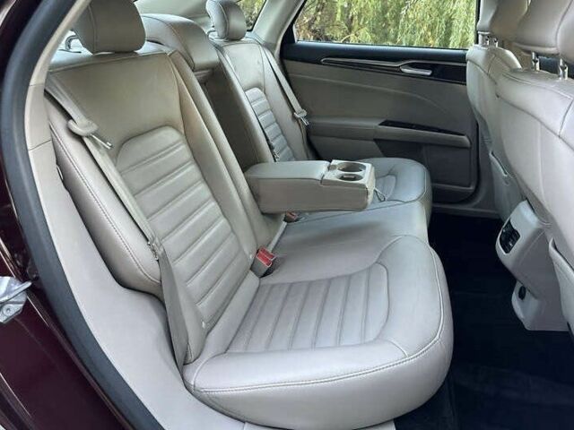 Красный Форд Фьюжн, объемом двигателя 2 л и пробегом 102 тыс. км за 10500 $, фото 15 на Automoto.ua