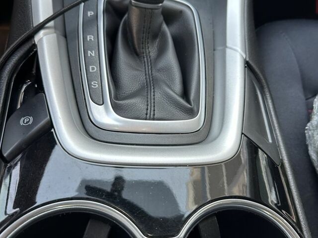 Красный Форд Фьюжн, объемом двигателя 2.5 л и пробегом 125 тыс. км за 10800 $, фото 10 на Automoto.ua