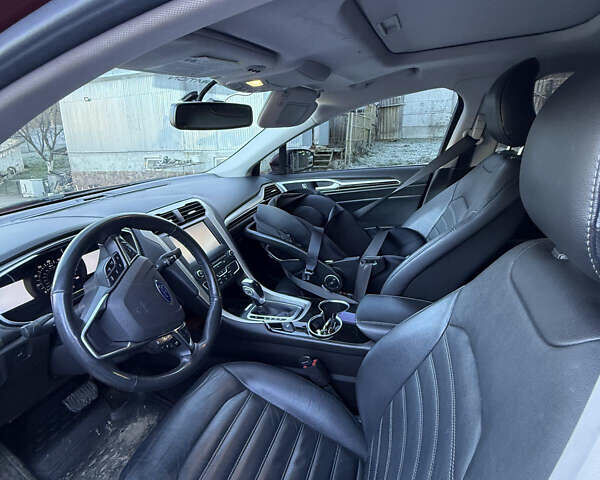 Красный Форд Фьюжн, объемом двигателя 1.5 л и пробегом 120 тыс. км за 10000 $, фото 6 на Automoto.ua