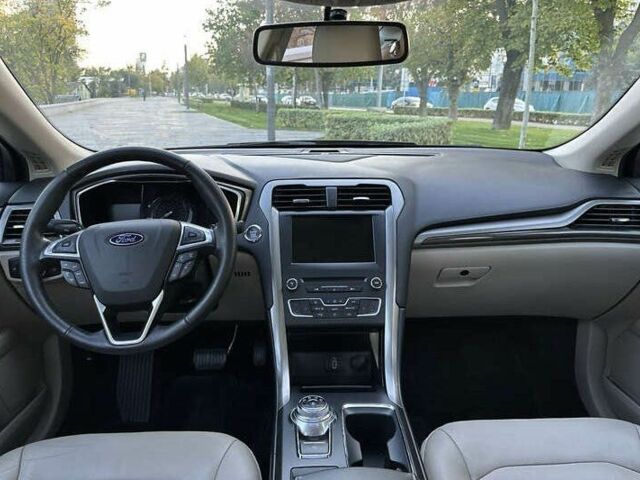 Красный Форд Фьюжн, объемом двигателя 2 л и пробегом 102 тыс. км за 10500 $, фото 8 на Automoto.ua