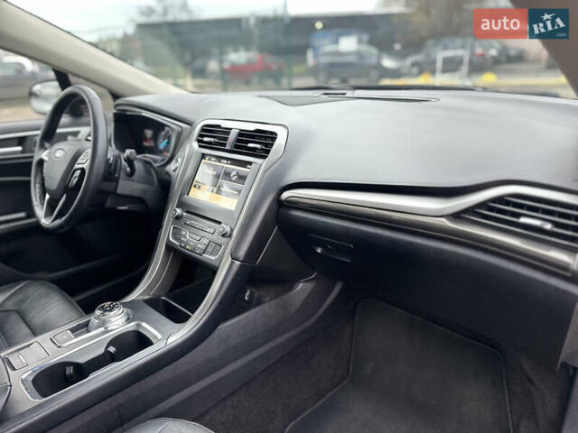 Червоний Форд Фьюжен, об'ємом двигуна 1.5 л та пробігом 199 тис. км за 9800 $, фото 25 на Automoto.ua