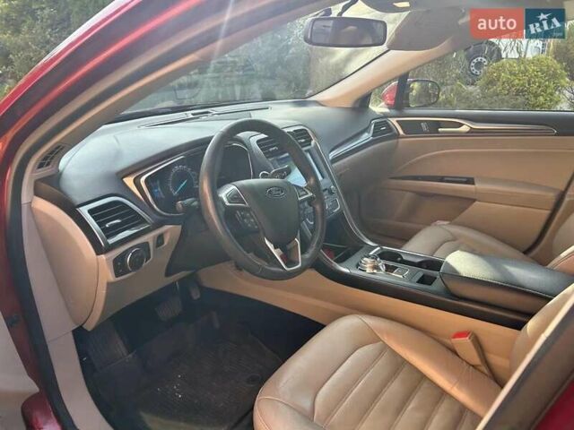 Форд Фьюжн 2016 в Киеве на Automoto.ua Красный Форд Фьюжн, объемом двигателя 2 л и пробегом 130 тыс. км за 12400 $, фото 4 на Automoto.ua