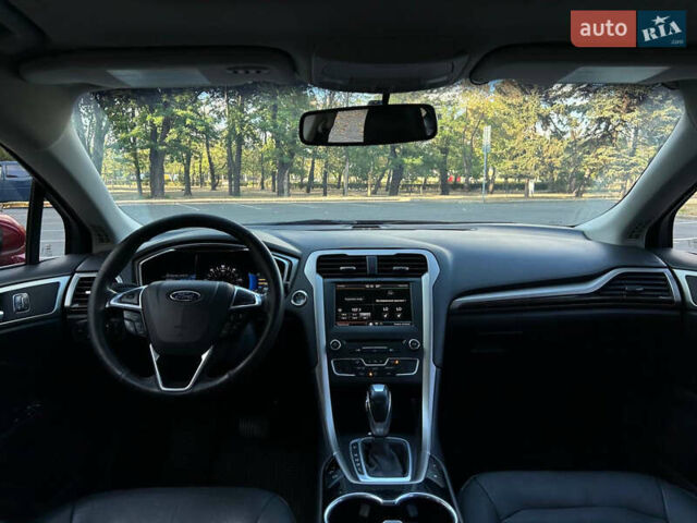 Красный Форд Фьюжн, объемом двигателя 2 л и пробегом 186 тыс. км за 13499 $, фото 13 на Automoto.ua