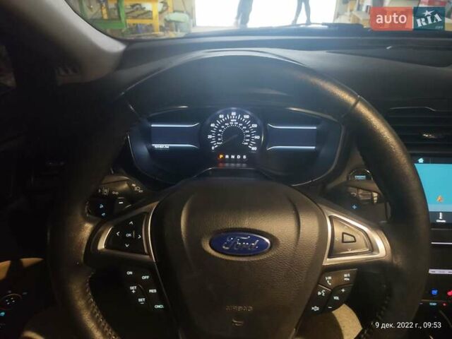 Форд Фьюжен 2016 у Нововолинськ на Automoto.ua Червоний Форд Фьюжен, об'ємом двигуна 2 л та пробігом 163 тис. км за 12000 $, фото 5 на Automoto.ua
