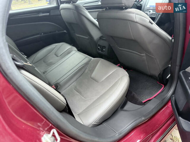 Форд Фьюжн 2016 в Киеве на Automoto.ua Красный Форд Фьюжн, объемом двигателя 2.69 л и пробегом 134 тыс. км за 11900 $, фото 23 на Automoto.ua