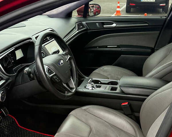 Красный Форд Фьюжн, объемом двигателя 2.7 л и пробегом 135 тыс. км за 13999 $, фото 8 на Automoto.ua