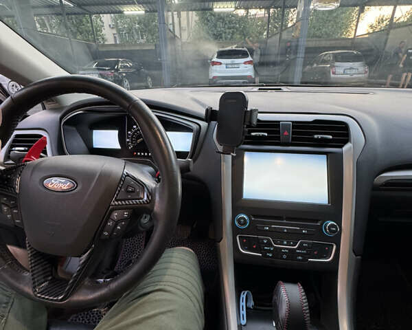 Красный Форд Фьюжн, объемом двигателя 2 л и пробегом 190 тыс. км за 11850 $, фото 12 на Automoto.ua