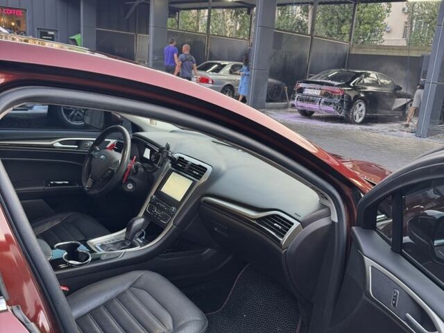 Форд Фьюжн 2016 в Одессе на Automoto.ua Красный Форд Фьюжн, объемом двигателя 2 л и пробегом 190 тыс. км за 11850 $, фото 2 на Automoto.ua