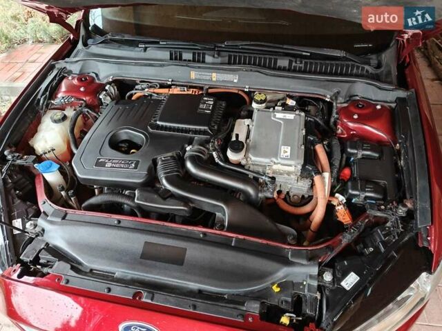 Красный Форд Фьюжн, объемом двигателя 2 л и пробегом 183 тыс. км за 13500 $, фото 36 на Automoto.ua