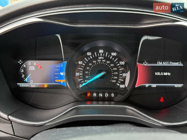 Красный Форд Фьюжн, объемом двигателя 2.7 л и пробегом 135 тыс. км за 13999 $, фото 7 на Automoto.ua