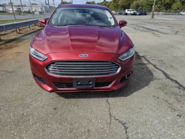 Красный Форд Фьюжн, объемом двигателя 2 л и пробегом 78 тыс. км за 9000 $, фото 1 на Automoto.ua