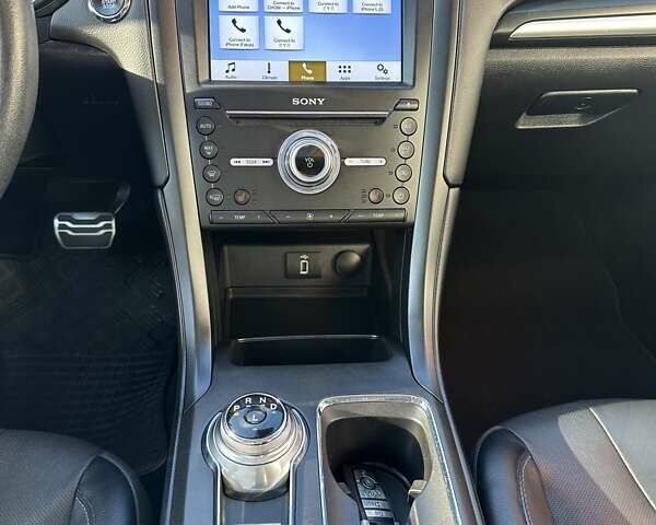 Красный Форд Фьюжн, объемом двигателя 2 л и пробегом 123 тыс. км за 14500 $, фото 29 на Automoto.ua