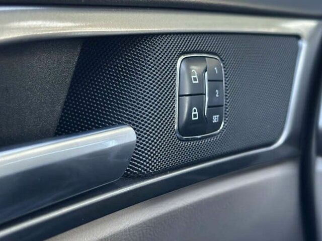 Красный Форд Фьюжн, объемом двигателя 2 л и пробегом 102 тыс. км за 10500 $, фото 16 на Automoto.ua