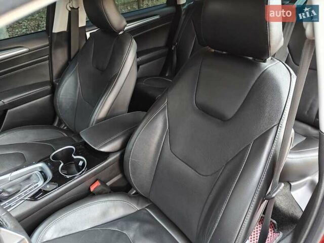 Красный Форд Фьюжн, объемом двигателя 2 л и пробегом 183 тыс. км за 13500 $, фото 32 на Automoto.ua