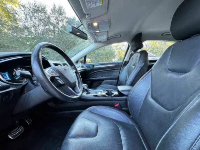 Форд Фьюжн 2016 в Киеве на Automoto.ua Красный Форд Фьюжн, объемом двигателя 2 л и пробегом 71 тыс. км за 10000 $, фото 8 на Automoto.ua