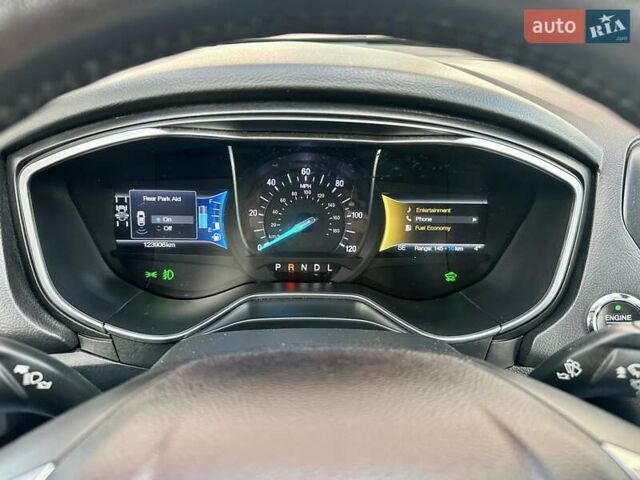 Красный Форд Фьюжн, объемом двигателя 2 л и пробегом 123 тыс. км за 14500 $, фото 28 на Automoto.ua