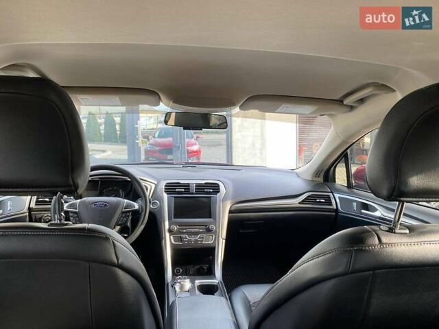 Красный Форд Фьюжн, объемом двигателя 2.49 л и пробегом 144 тыс. км за 12500 $, фото 25 на Automoto.ua