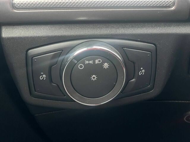 Красный Форд Фьюжн, объемом двигателя 2.5 л и пробегом 130 тыс. км за 12999 $, фото 18 на Automoto.ua