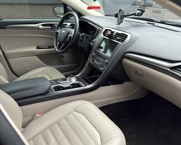 Красный Форд Фьюжн, объемом двигателя 2 л и пробегом 107 тыс. км за 13700 $, фото 54 на Automoto.ua