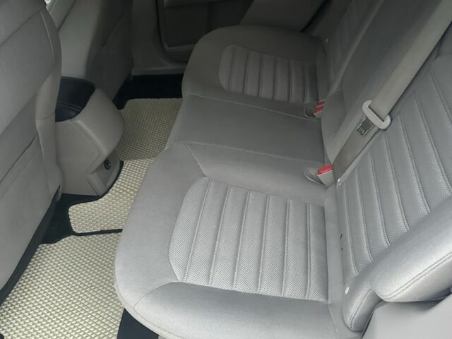 Красный Форд Фьюжн, объемом двигателя 2.5 л и пробегом 125 тыс. км за 9100 $, фото 8 на Automoto.ua