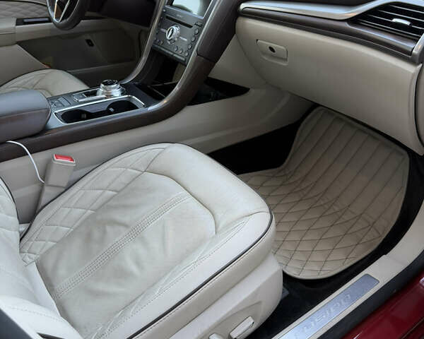 Красный Форд Фьюжн, объемом двигателя 2 л и пробегом 124 тыс. км за 16600 $, фото 19 на Automoto.ua