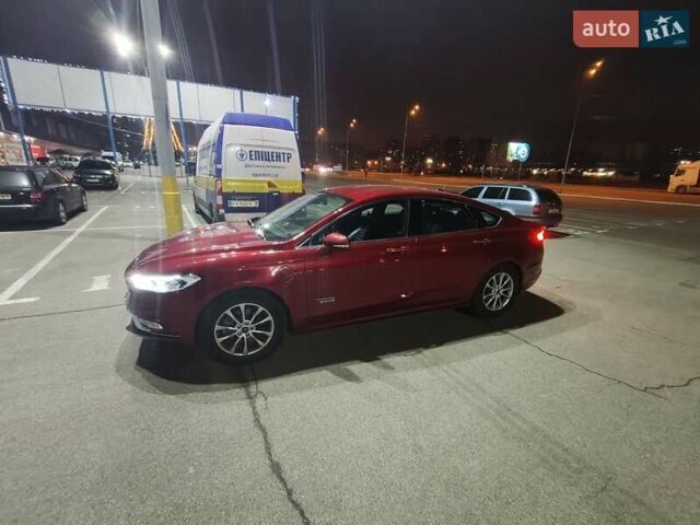 Красный Форд Фьюжн, объемом двигателя 2 л и пробегом 60 тыс. км за 15500 $, фото 2 на Automoto.ua