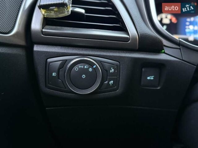 Форд Фьюжен 2017 у Києві на Automoto.ua Червоний Форд Фьюжен, об'ємом двигуна 1.5 л та пробігом 166 тис. км за 10800 $, фото 22 на Automoto.ua