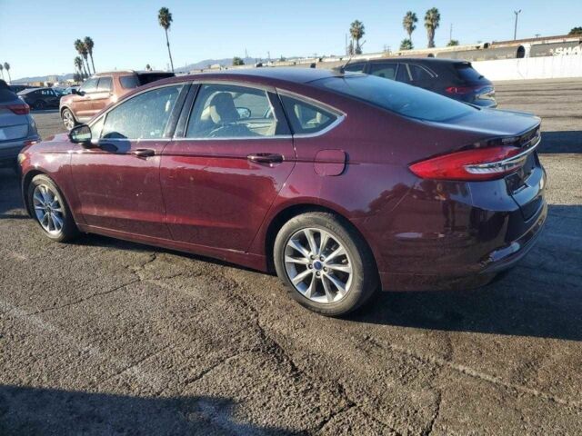 Красный Форд Фьюжн, объемом двигателя 0 л и пробегом 152 тыс. км за 2400 $, фото 1 на Automoto.ua