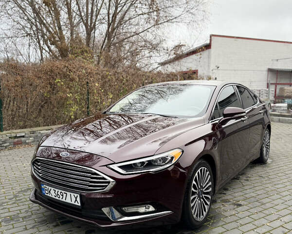 Красный Форд Фьюжн, объемом двигателя 2 л и пробегом 107 тыс. км за 13700 $, фото 3 на Automoto.ua