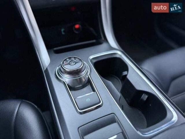 Форд Фьюжен 2017 у Києві на Automoto.ua Червоний Форд Фьюжен, об'ємом двигуна 1.5 л та пробігом 166 тис. км за 10800 $, фото 19 на Automoto.ua