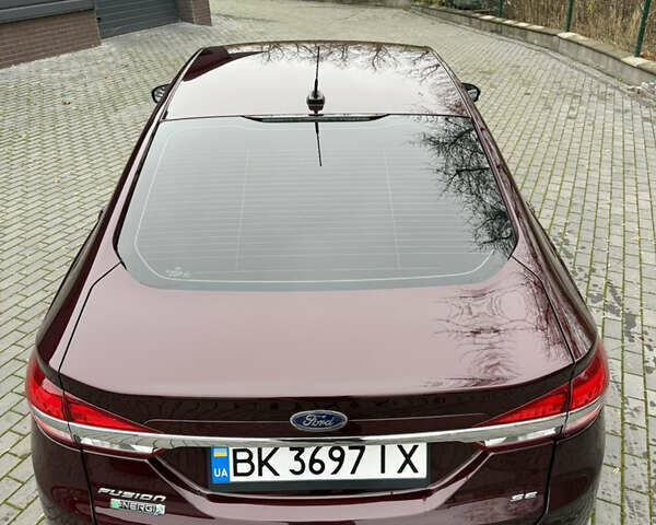 Красный Форд Фьюжн, объемом двигателя 2 л и пробегом 107 тыс. км за 13700 $, фото 46 на Automoto.ua