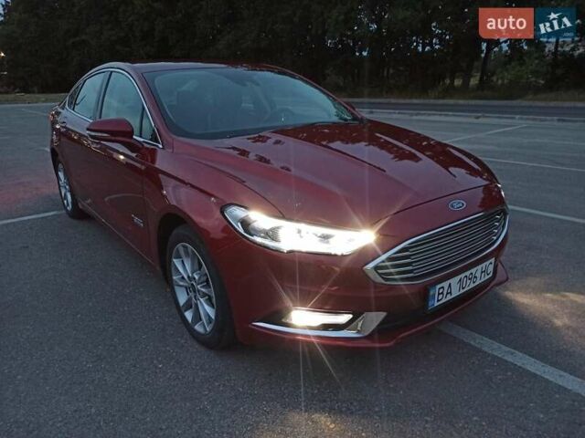 Форд Фьюжн 2017 в Кропивницком (Кировограде) на Automoto.ua Красный Форд Фьюжн, объемом двигателя 2 л и пробегом 59 тыс. км за 16100 $, фото 2 на Automoto.ua