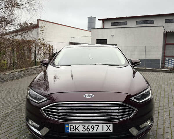 Красный Форд Фьюжн, объемом двигателя 2 л и пробегом 107 тыс. км за 13700 $, фото 6 на Automoto.ua