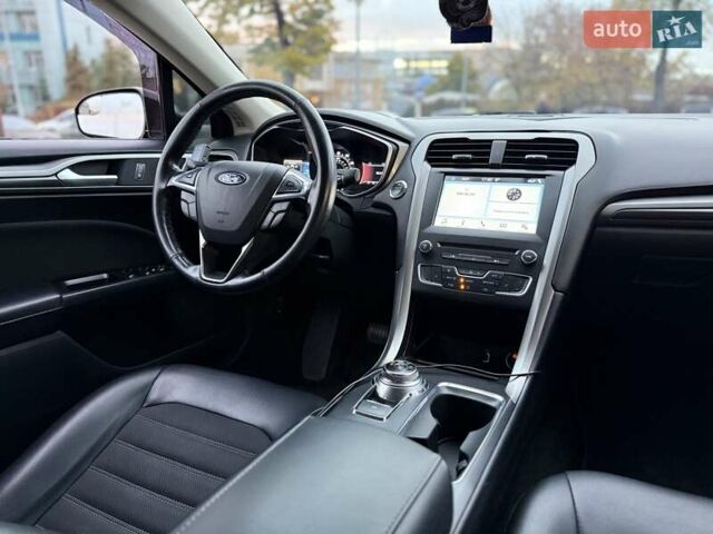 Форд Фьюжен 2017 у Києві на Automoto.ua Червоний Форд Фьюжен, об'ємом двигуна 1.5 л та пробігом 166 тис. км за 10800 $, фото 9 на Automoto.ua