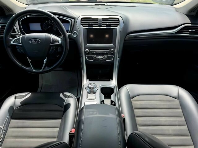 Форд Фьюжн 2017 в Ужгороде на Automoto.ua Красный Форд Фьюжн, объемом двигателя 1.5 л и пробегом 69 тыс. км за 5300 $, фото 10 на Automoto.ua