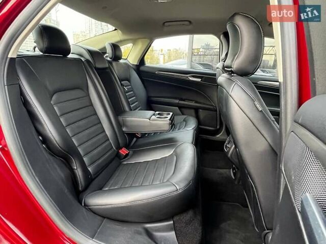 Красный Форд Фьюжн, объемом двигателя 2 л и пробегом 60 тыс. км за 16990 $, фото 14 на Automoto.ua