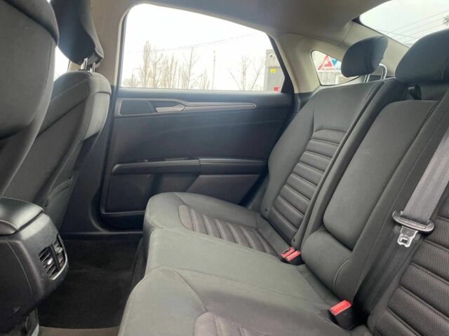 Красный Форд Фьюжн, объемом двигателя 2.5 л и пробегом 130 тыс. км за 12999 $, фото 19 на Automoto.ua