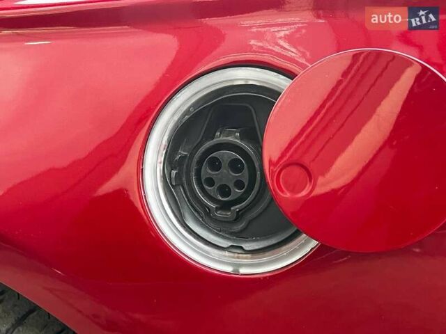 Красный Форд Фьюжн, объемом двигателя 2 л и пробегом 60 тыс. км за 16990 $, фото 9 на Automoto.ua