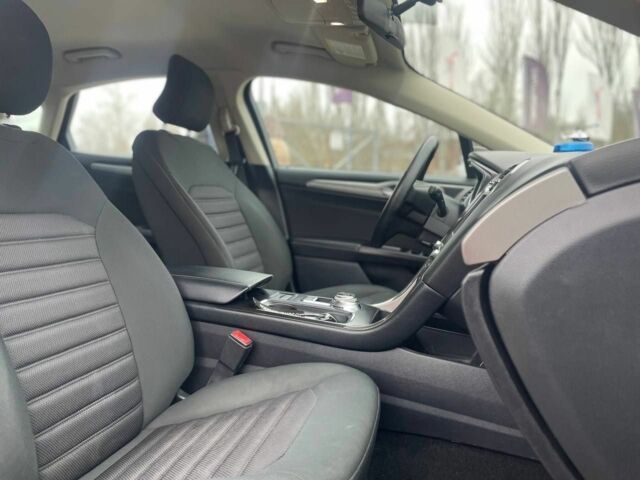 Красный Форд Фьюжн, объемом двигателя 2.5 л и пробегом 130 тыс. км за 12999 $, фото 16 на Automoto.ua