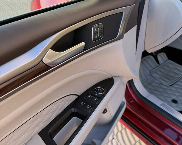 Красный Форд Фьюжн, объемом двигателя 2 л и пробегом 124 тыс. км за 16600 $, фото 9 на Automoto.ua