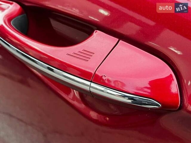 Красный Форд Фьюжн, объемом двигателя 2 л и пробегом 60 тыс. км за 16990 $, фото 8 на Automoto.ua