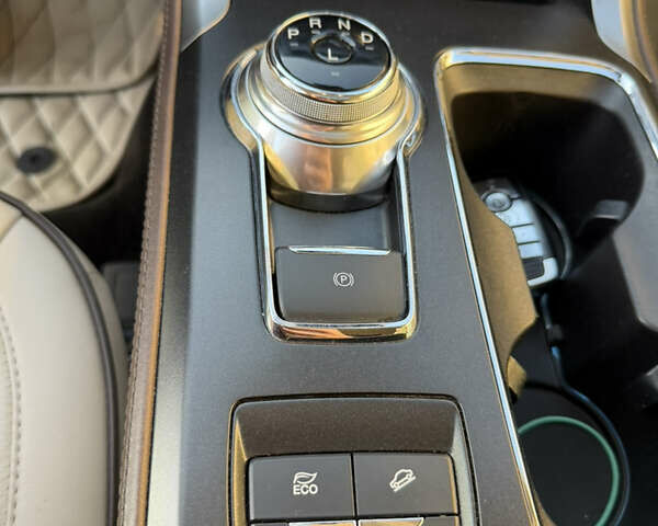 Красный Форд Фьюжн, объемом двигателя 2 л и пробегом 124 тыс. км за 16600 $, фото 14 на Automoto.ua